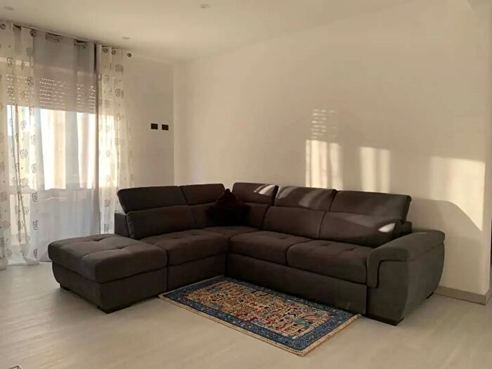 Appartamento monolocale in affitto in Via Ugo Foscolo, Vado Ligure