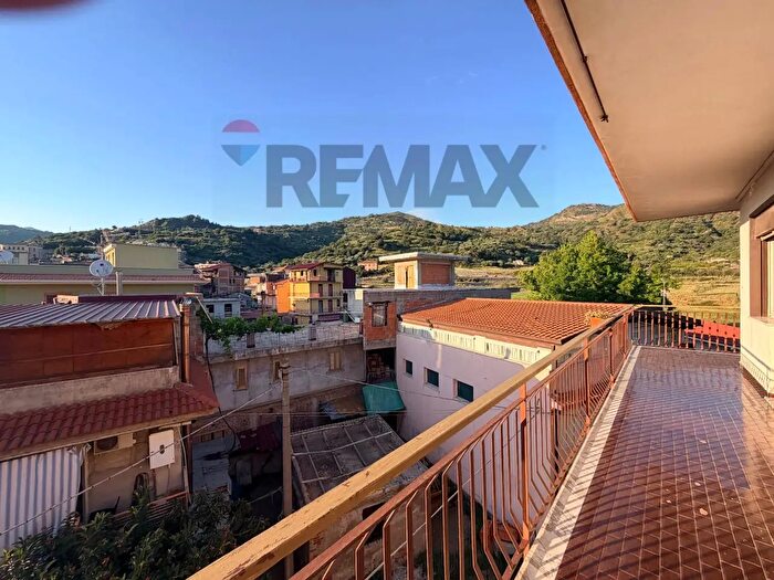 Appartamento quadrilocale in vendita in Via Taormina, Gaggi