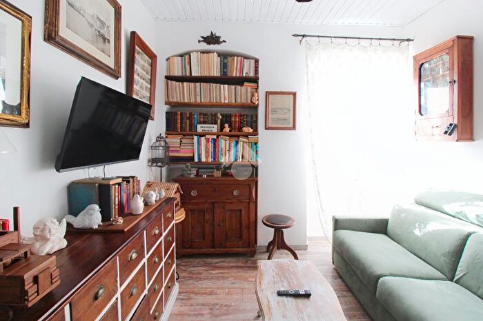 Appartamento quadrilocale in vendita in Via della Cappellina, Livorno