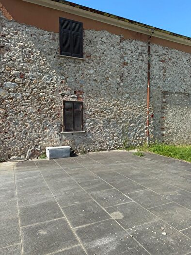 Casa trilocale in vendita in Carrara