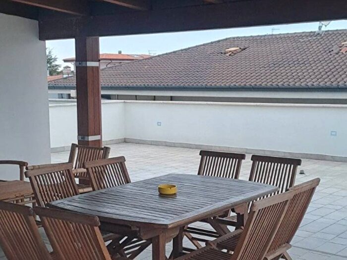 Casa con 5 locali in affitto in Via Ugo Foscolo, Tortoreto Lido, Tortoreto