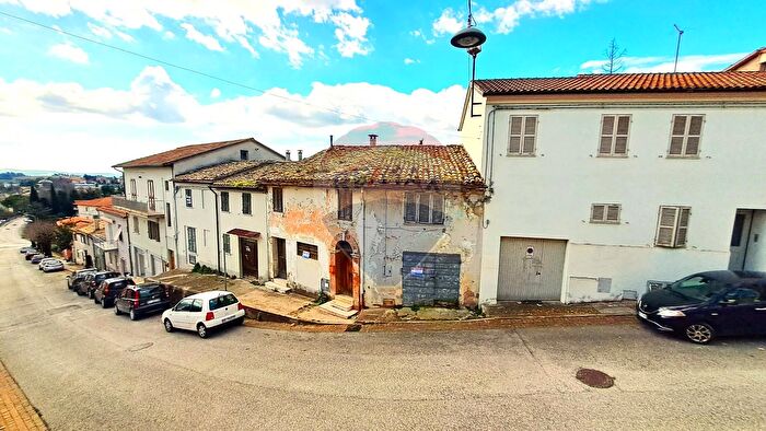 Casa con 5 locali in vendita in Via Mazzini, San Marcello