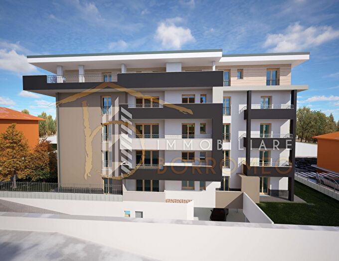 Appartamento trilocale in vendita in Via Solari, Varedo