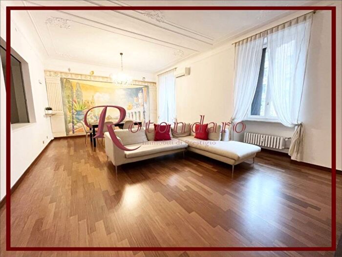 Appartamento quadrilocale in affitto in Via Giovanni Battista Pergolesi, Buenos Aires, Milano