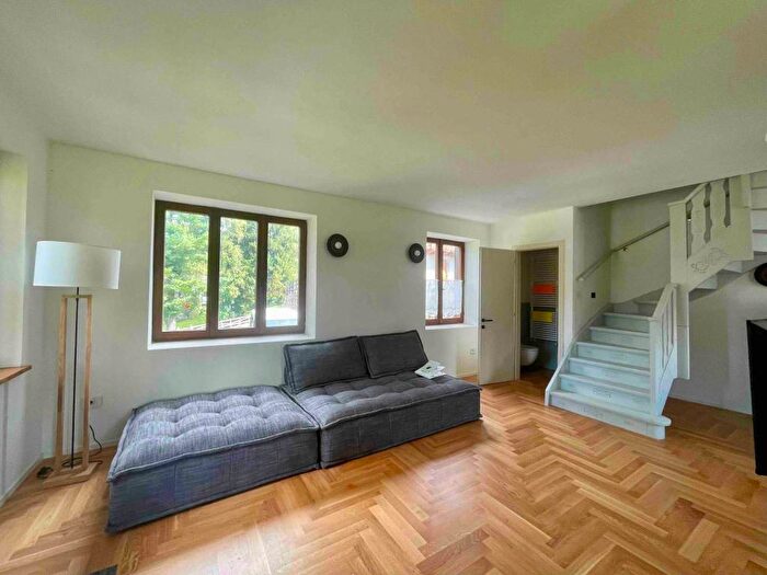 Appartamento quadrilocale in affitto in Via Fortunato Depero, Serrada, Folgaria