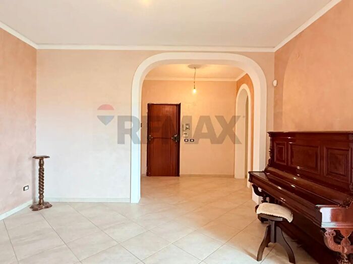 Appartamento con 5 locali in vendita in Via Libertà, Riposto