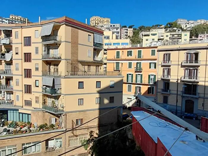 Appartamento trilocale in affitto in Via Schipa, Napoli