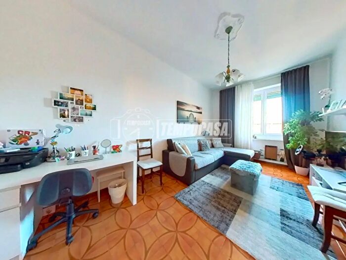 Appartamento trilocale in vendita in Via Padova, Torino