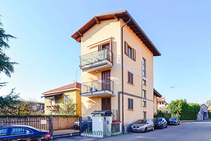 Appartamento bilocale in vendita in Via delle Grigne Seregno, Seregno