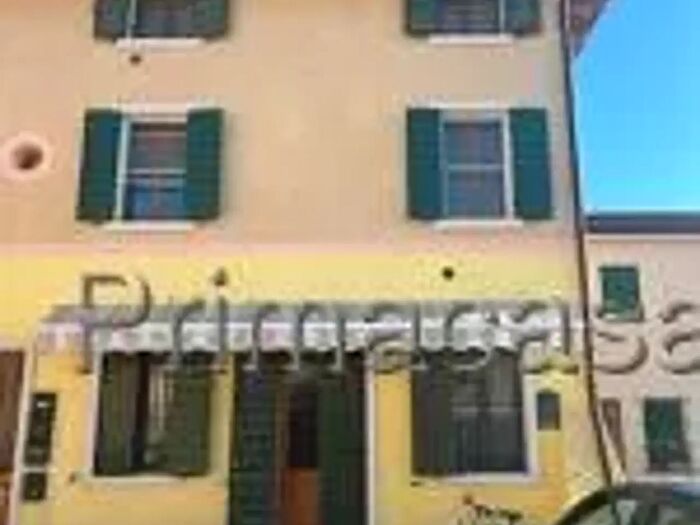 Appartamento trilocale in vendita in Piazza Risorgimento, Verona