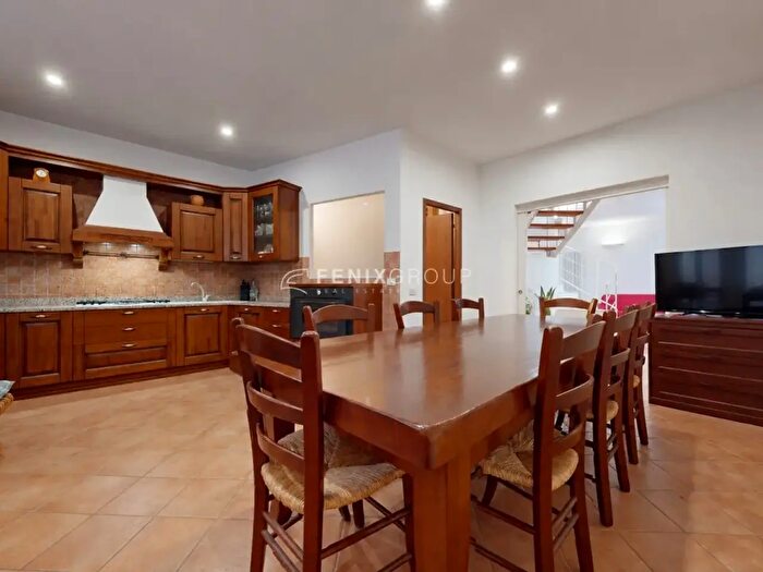 Appartamento quadrilocale in vendita in Viale Monza, Milano