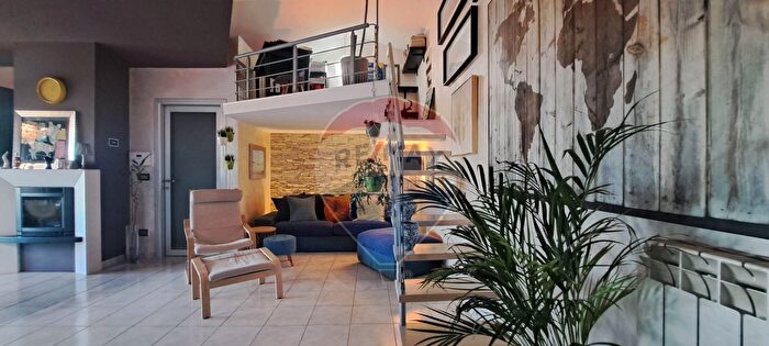 Appartamento con 5 locali in vendita in Via Ferdinando Galliani, Altino