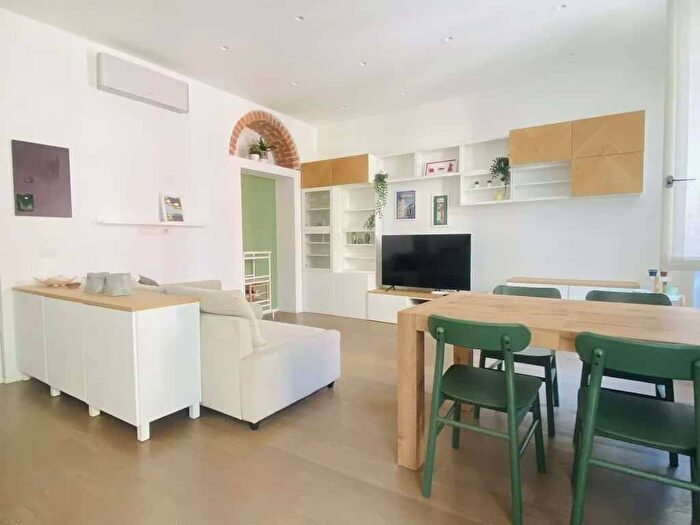 Appartamento bilocale in affitto in Via Angelo della Pergola, Isola, Milano