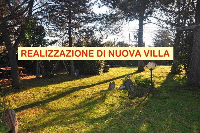 Casa con 7 locali in vendita in Rosignano Marittimo