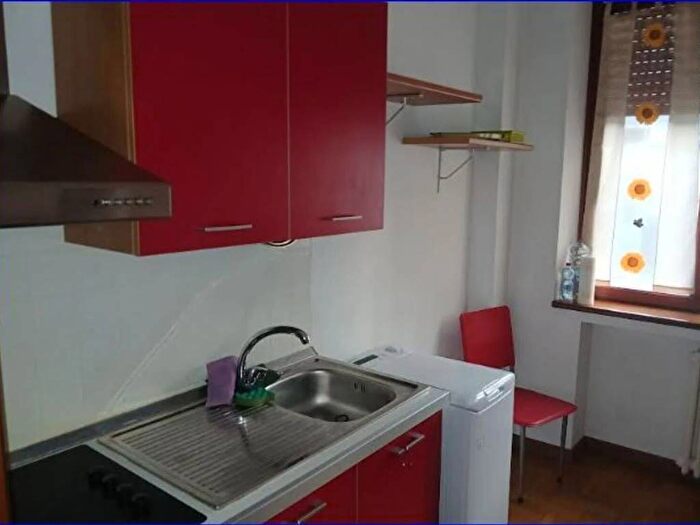 Appartamento trilocale in affitto in Via Enrico Degli Scrovegni, Scrovegni, Padova