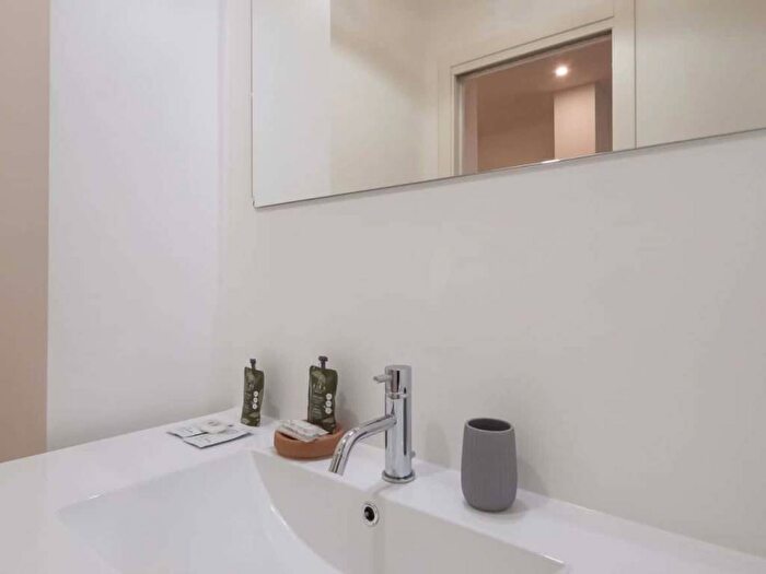 Appartamento bilocale in affitto in Via Gressoney, Martini Insubria, Milano