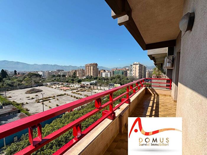 Appartamento quadrilocale in affitto in Via Giuseppe Alessi, Libertà Villabianca, Palermo
