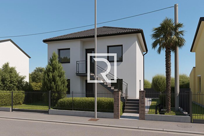 Casa con 6 locali in vendita in Via Domenico Schiavino Ravenna, Ravenna