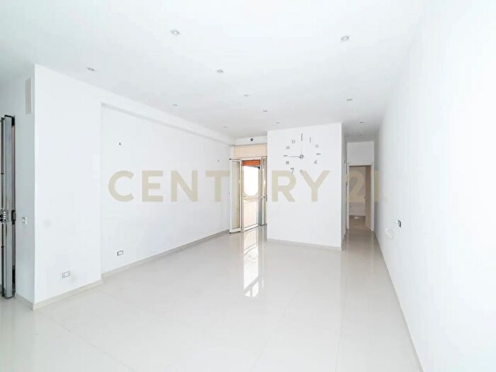 Appartamento trilocale in vendita in Via Antonio Gagini, Catania