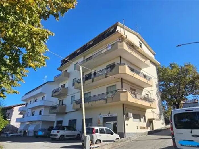 Appartamento con 6 locali in vendita in Via Ennio Flaiano, Atessa
