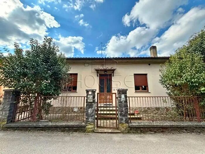 Casa con 6 locali in vendita in Via Fratelli Rosselli, Sansepolcro