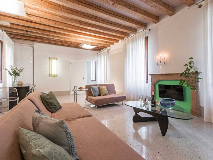 Appartamento trilocale in affitto in Castello, Santi Giovanni e Paolo Santa Maria Formosa, Venezia