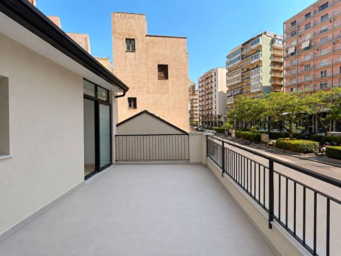 Appartamento bilocale in affitto in Largo Rosolino Pilo, Borgo, Catania