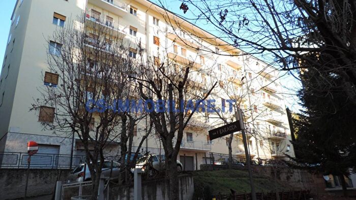 Appartamento con 5 locali in vendita in Via Baracca, Potenza