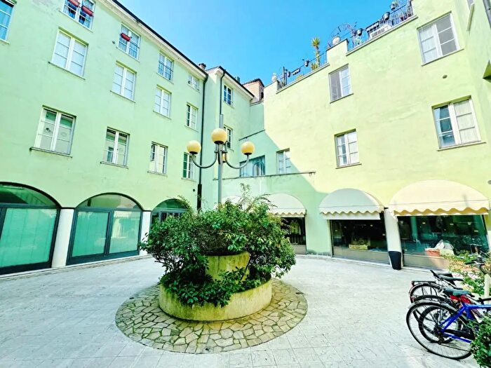 Appartamento trilocale in vendita in Via Ferdinando Galli Bibbiena, Colorno