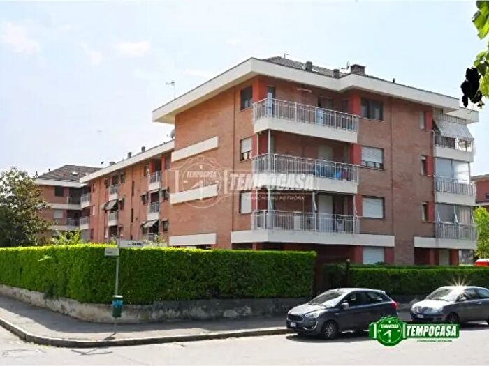 Appartamento con 6 locali in vendita in Via Dante Alighieri, Venaria Reale