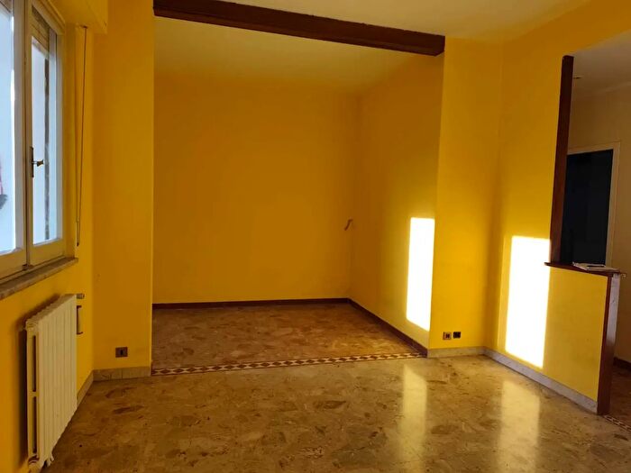Appartamento quadrilocale in vendita in Strada del Drosso, Torino