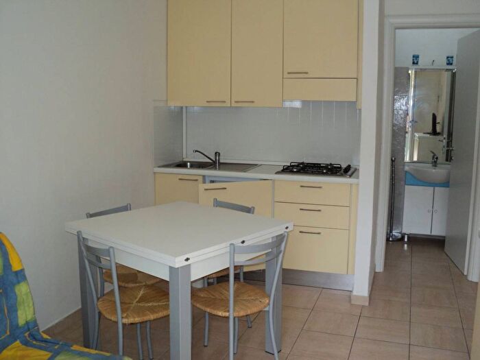 Casa trilocale in affitto in Viale delle querce, Lido degli Estensi, Comacchio