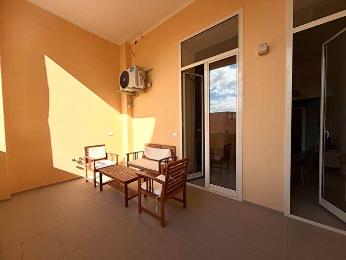 Appartamento bilocale in affitto in Via Piedigrotta, Mergellina Piedigrotta, Napoli