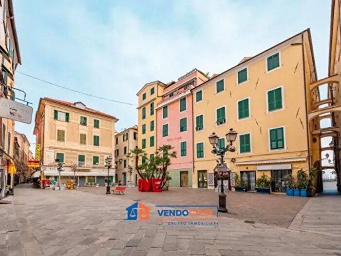 Appartamento trilocale in vendita in Via Settembre, Alassio