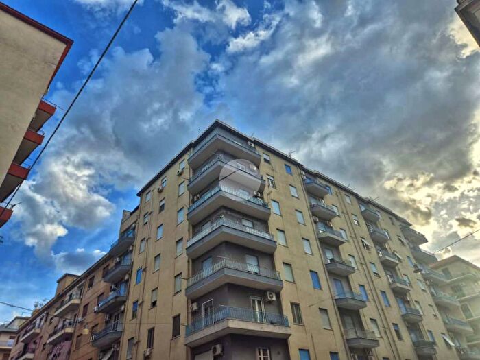 Appartamento trilocale in vendita in Via Bergamo, Palermo