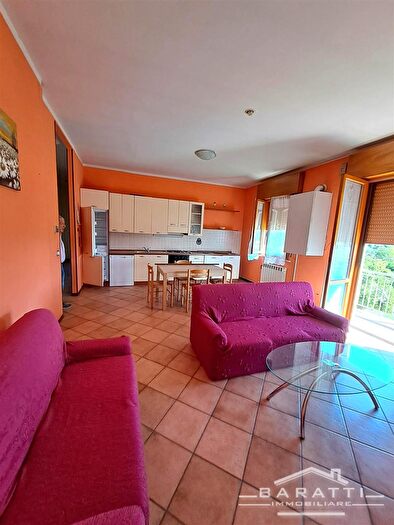 Appartamento con 5 locali in vendita in Poggio Rusco