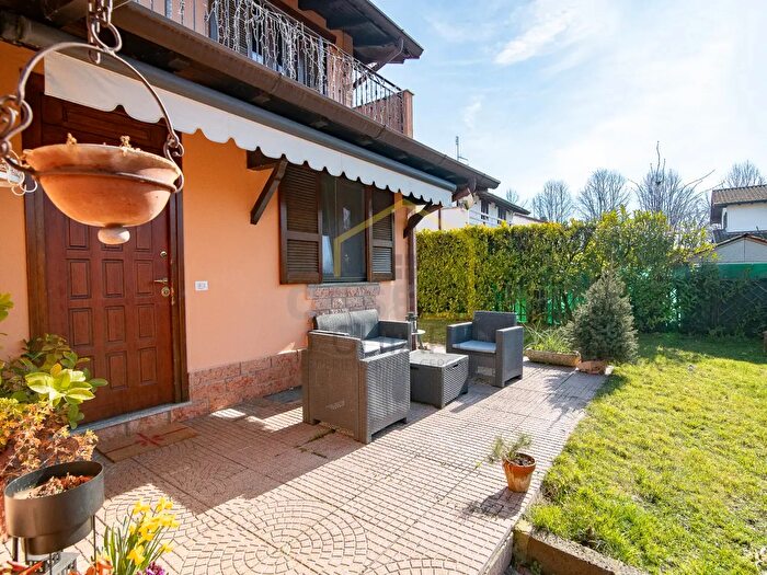 Casa quadrilocale in vendita in Via Arturo Toscanini, Gudo Visconti