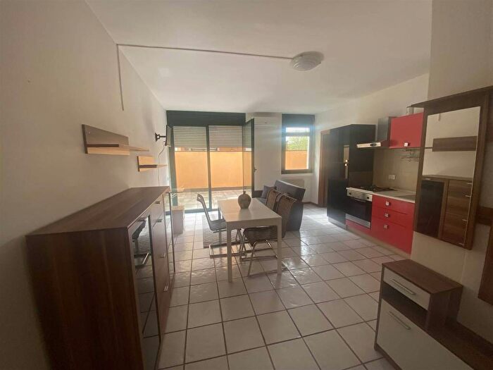 Appartamento bilocale in affitto in Piazza del Comune, Centro, Creazzo