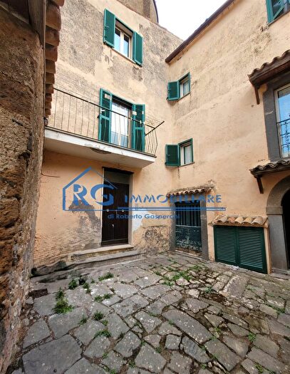 Casa quadrilocale in vendita in Via delle Balze, Bagnoregio