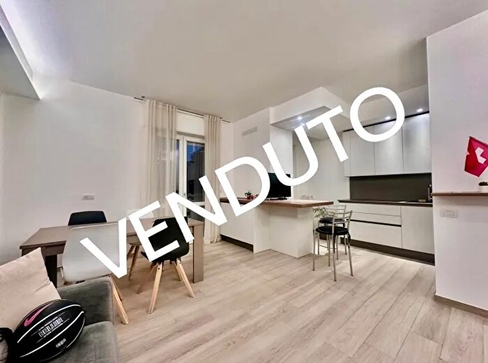 Appartamento trilocale in vendita in Via Pietro da Gallarate Gallarate Va Italia, Gallarate