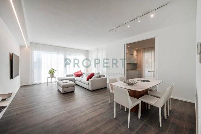 Appartamento quadrilocale in vendita in Viale Darfo Dallai, Carpi