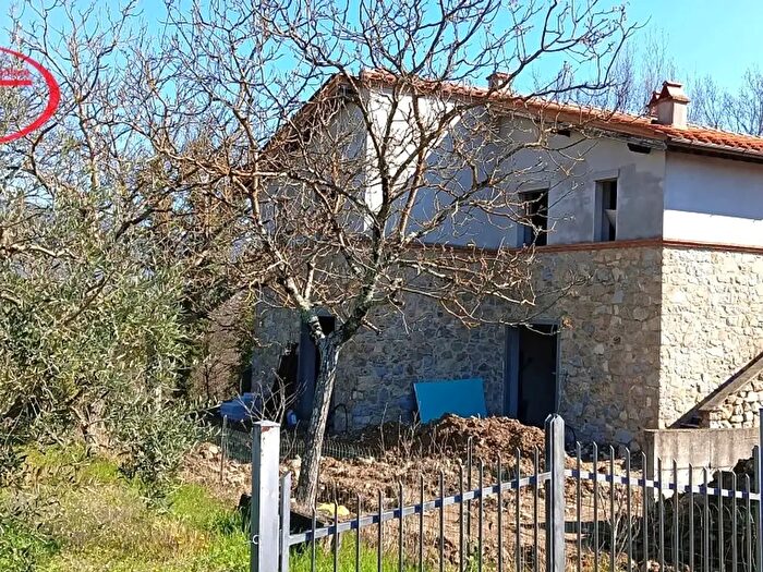 Casa trilocale in vendita in Laterina, Laterina Pergine Valdarno