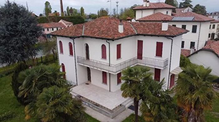 Casa con 5 locali in vendita in Via Città Giardino, Mira