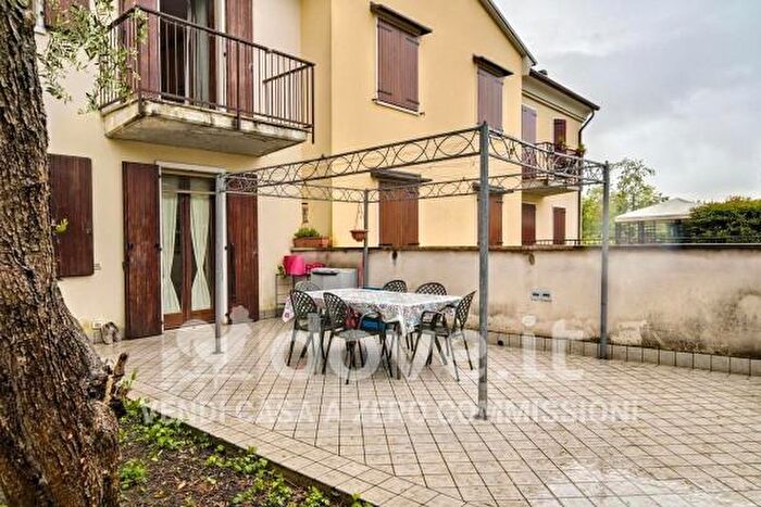 Casa quadrilocale in vendita in Via Monsignor Luigi Giacomelli, Caprino Veronese