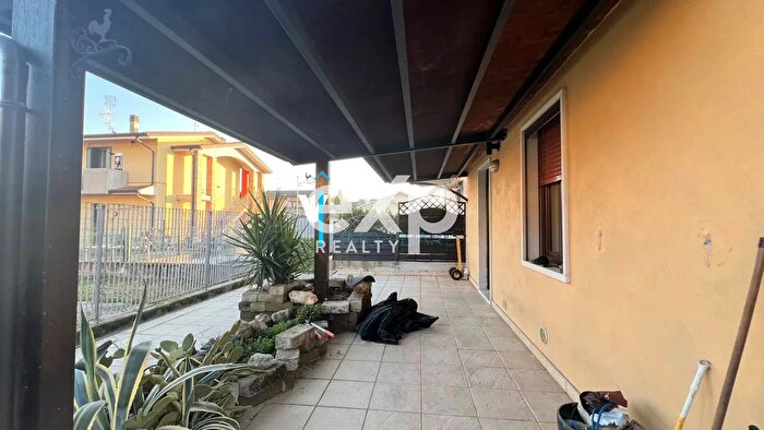 Appartamento trilocale in vendita in Arcole