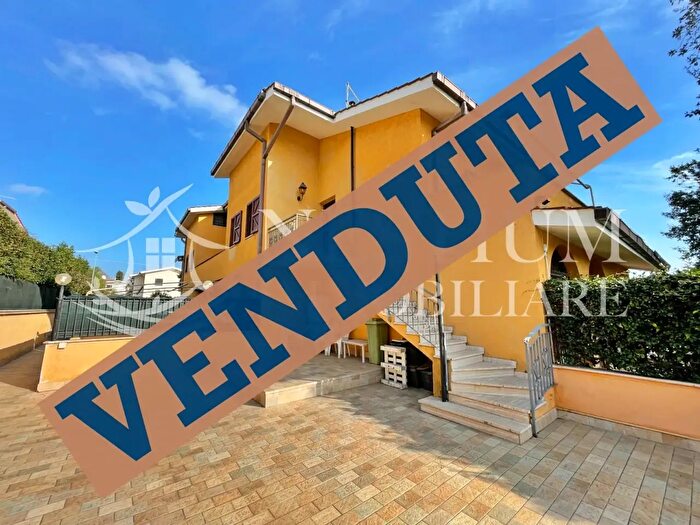 Casa quadrilocale in vendita in Via Arcangelo Corelli, Cerveteri