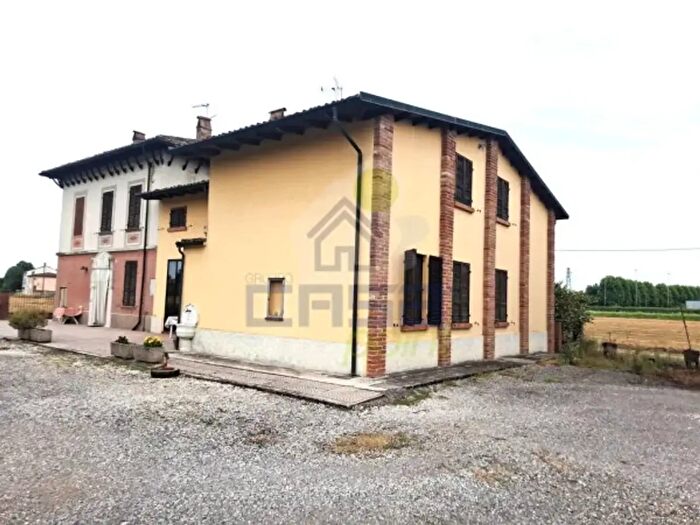 Casa con 6 locali in vendita in Via a Cattadori, Monticelli DOngina