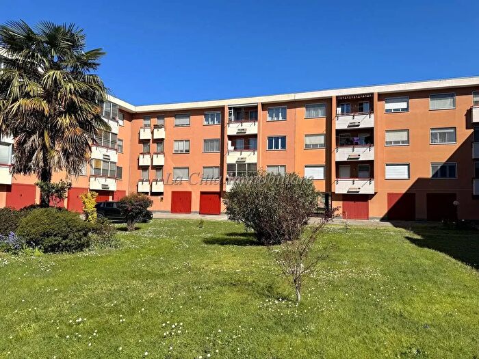 Appartamento trilocale in vendita in Via XXV Aprile, Novara