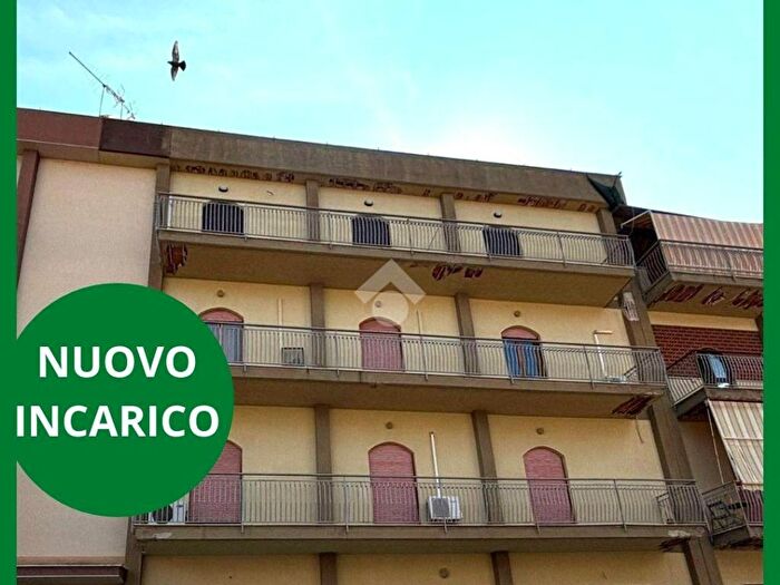 Appartamento con 6 locali in vendita in Via Ruggero Leoncavallo, Centro, Bagheria