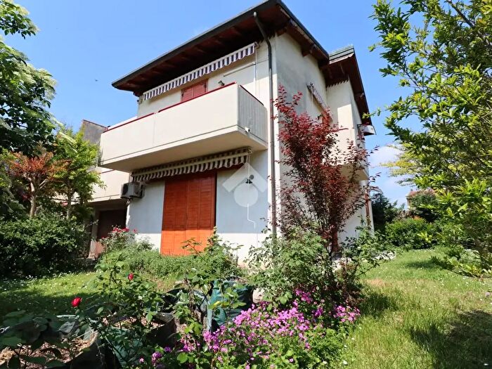 Casa con 5 locali in vendita in Via Gramsci, Porto Mantovano